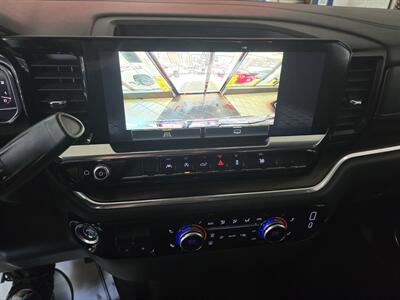2025 GMC Sierra 1500 SLT   - Photo 25 - Hamilton, OH 45015