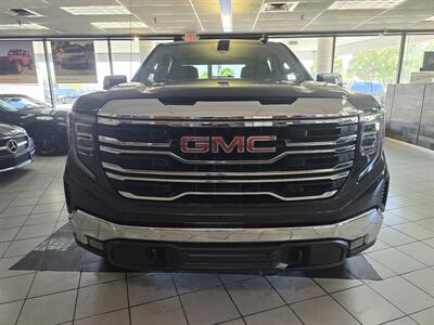 2025 GMC Sierra 1500 SLT   - Photo 2 - Hamilton, OH 45015