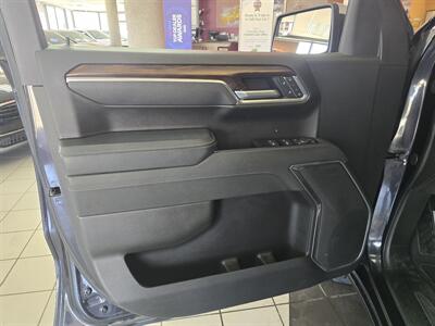 2025 GMC Sierra 1500 SLT   - Photo 7 - Hamilton, OH 45015