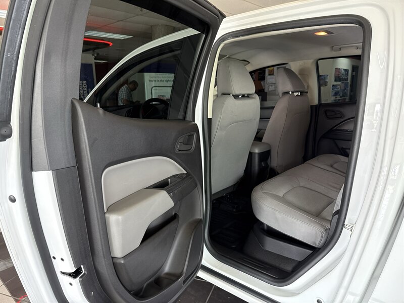 2018 Chevrolet Colorado Work Truck - Photo 19 - Hamilton, OH 45015