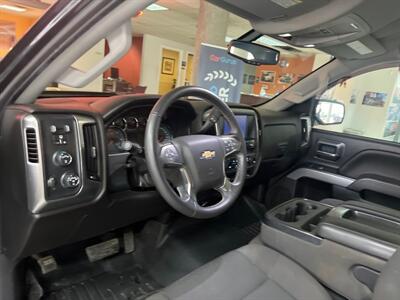 2018 Chevrolet Silverado 2500 LT EXTENDED CAB 4X4   - Photo 11 - Hamilton, OH 45015