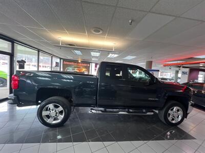 2018 Chevrolet Silverado 2500 LT EXTENDED CAB 4X4   - Photo 5 - Hamilton, OH 45015