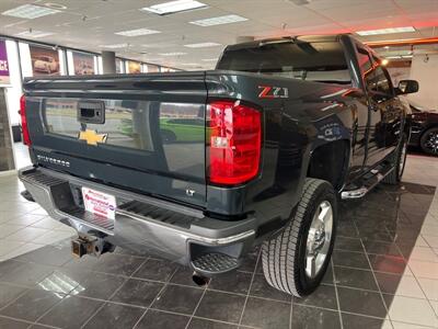 2018 Chevrolet Silverado 2500 LT EXTENDED CAB 4X4   - Photo 6 - Hamilton, OH 45015