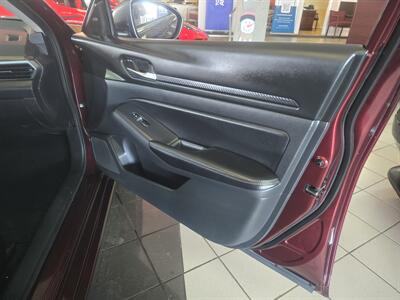 2025 Nissan Altima SV 4DR SEDAN AWD   - Photo 13 - Hamilton, OH 45015
