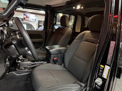 2023 Jeep Gladiator Overland   - Photo 10 - Hamilton, OH 45015