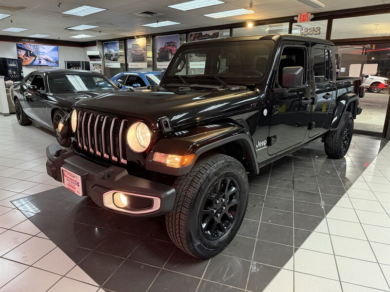2023 Jeep Gladiator Overland   - Photo 1 - Hamilton, OH 45015