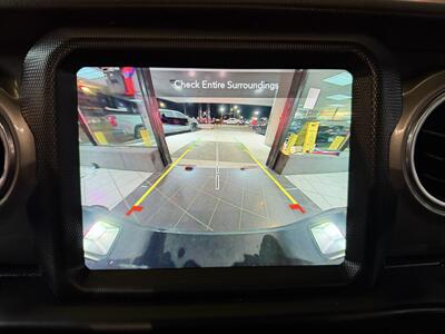 2023 Jeep Gladiator Overland   - Photo 16 - Hamilton, OH 45015