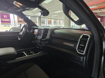 2021 RAM 1500 Big Horn/QUAD CAB/4X4   - Photo 13 - Hamilton, OH 45015