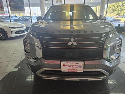 2022 Mitsubishi Outlander SE   - Photo 3 - Hamilton, OH 45015
