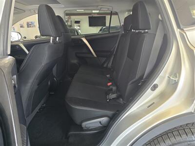 2013 Toyota RAV4 XLE 4DR SUV AWD   - Photo 10 - Hamilton, OH 45015