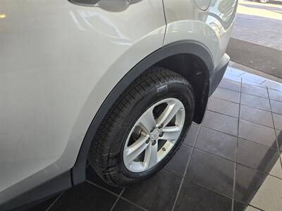2013 Toyota RAV4 XLE 4DR SUV AWD   - Photo 29 - Hamilton, OH 45015