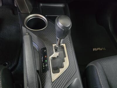 2013 Toyota RAV4 XLE 4DR SUV AWD   - Photo 18 - Hamilton, OH 45015