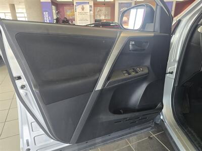 2013 Toyota RAV4 XLE 4DR SUV AWD   - Photo 7 - Hamilton, OH 45015