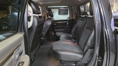 2016 RAM 1500 Sport 4DR CREW CAB 4X4   - Photo 20 - Hamilton, OH 45015