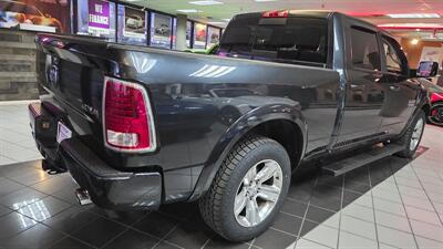2016 RAM 1500 Sport 4DR CREW CAB 4X4   - Photo 6 - Hamilton, OH 45015