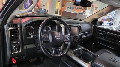 2016 RAM 1500 Sport 4DR CREW CAB 4X4   - Photo 11 - Hamilton, OH 45015