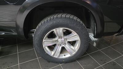 2016 RAM 1500 Sport 4DR CREW CAB 4X4   - Photo 29 - Hamilton, OH 45015