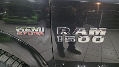 2016 RAM 1500 Sport 4DR CREW CAB 4X4   - Photo 32 - Hamilton, OH 45015
