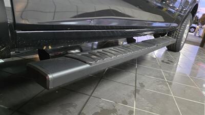 2016 RAM 1500 Sport 4DR CREW CAB 4X4   - Photo 33 - Hamilton, OH 45015