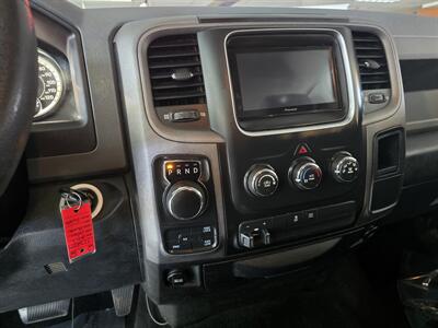 2017 RAM 1500 Express-CREW CAB-4X4-HEMI - Photo 26 - Hamilton, OH 45015