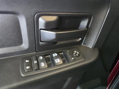 2017 RAM 1500 Express-CREW CAB-4X4-HEMI - Photo 16 - Hamilton, OH 45015