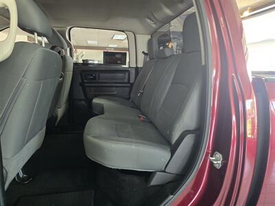 2017 RAM 1500 Express-CREW CAB-4X4-HEMI - Photo 10 - Hamilton, OH 45015