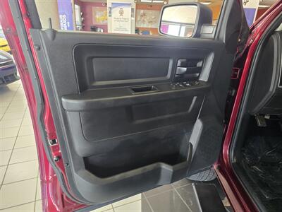 2017 RAM 1500 Express-CREW CAB-4X4-HEMI - Photo 6 - Hamilton, OH 45015