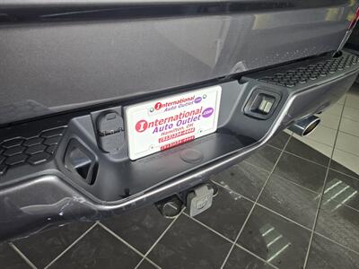 2016 RAM 1500 Sport 4DR CREW CAB 4X4   - Photo 40 - Hamilton, OH 45015
