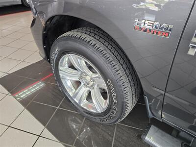 2016 RAM 1500 Sport 4DR CREW CAB 4X4   - Photo 39 - Hamilton, OH 45015