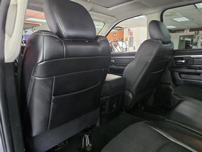 2016 RAM 1500 Sport 4DR CREW CAB 4X4   - Photo 11 - Hamilton, OH 45015