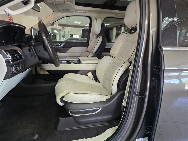2018 Lincoln Navigator L Black Label 4DR SUX 4X4/V6 - Photo 9 - Hamilton, OH 45015
