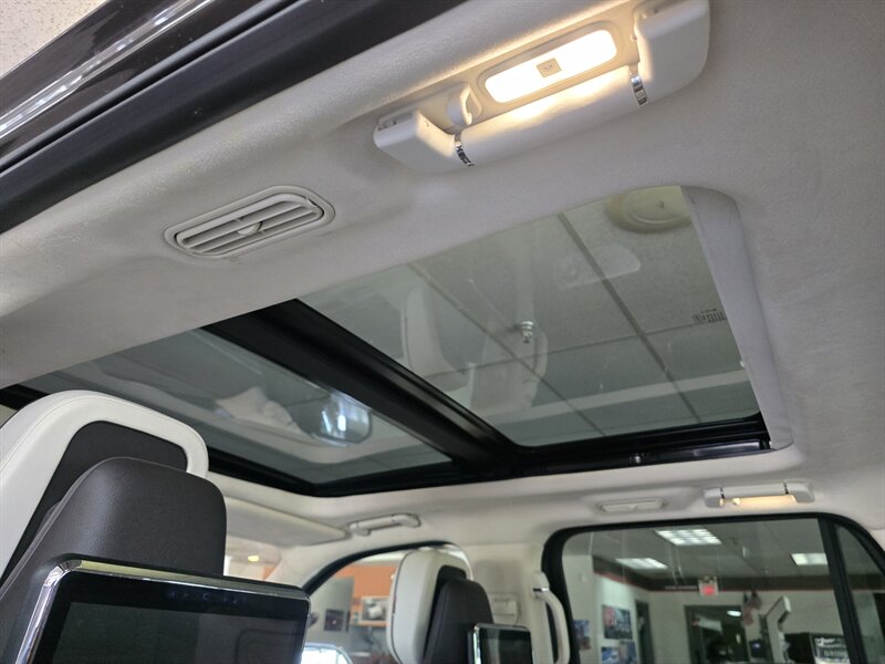 2018 Lincoln Navigator L Black Label 4DR SUX 4X4/V6 - Photo 17 - Hamilton, OH 45015