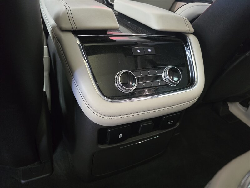 2018 Lincoln Navigator L Black Label 4DR SUX 4X4/V6 - Photo 15 - Hamilton, OH 45015