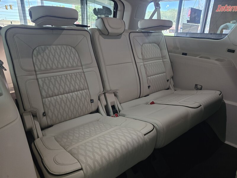 2018 Lincoln Navigator L Black Label 4DR SUX 4X4/V6 - Photo 24 - Hamilton, OH 45015