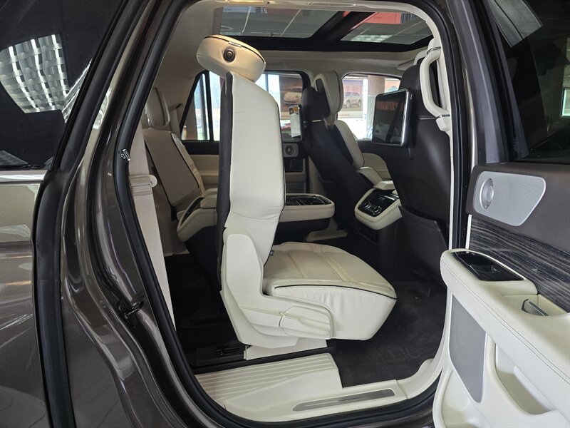 2018 Lincoln Navigator L Black Label 4DR SUX 4X4/V6 - Photo 25 - Hamilton, OH 45015