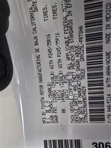 2017 Toyota Tacoma SR5 V6 4DR CREW CAB/V6   - Photo 37 - Hamilton, OH 45015