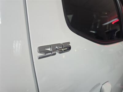 2017 Toyota Tacoma SR5 V6 4DR CREW CAB/V6   - Photo 33 - Hamilton, OH 45015