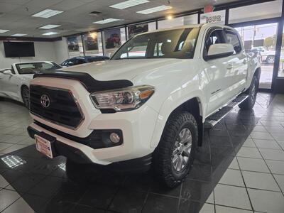 2017 Toyota Tacoma SR5 V6 4DR CREW CAB/V6   - Photo 1 - Hamilton, OH 45015