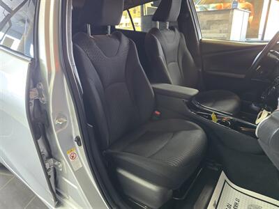 2018 Toyota Prius Prime Plus   - Photo 15 - Hamilton, OH 45015