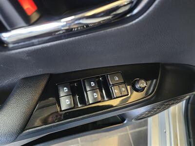 2018 Toyota Prius Prime Plus   - Photo 19 - Hamilton, OH 45015