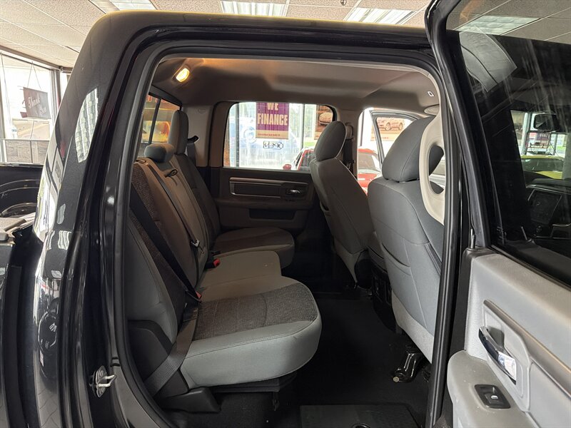 2019 RAM 1500 Classic Big Horn/CREW CAB/HEMI/4X4 - Photo 21 - Hamilton, OH 45015