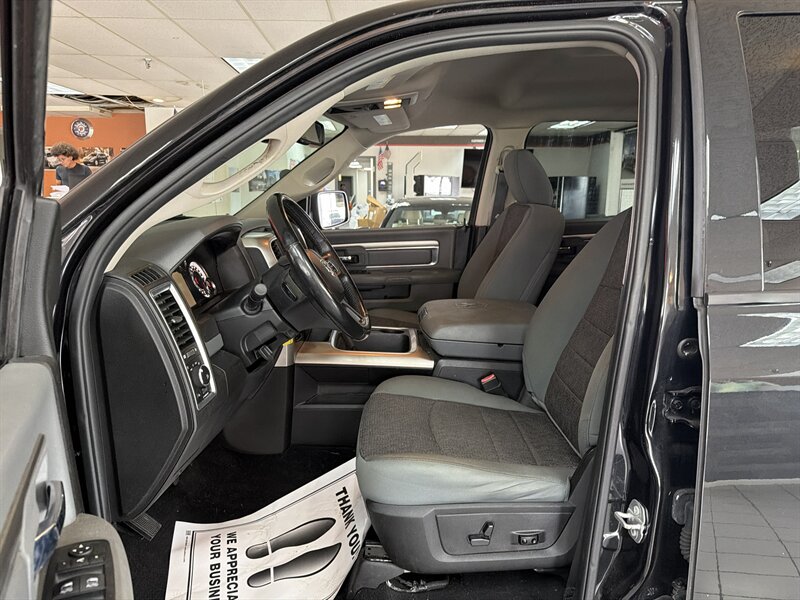 2019 RAM 1500 Classic Big Horn/CREW CAB/HEMI/4X4 - Photo 8 - Hamilton, OH 45015