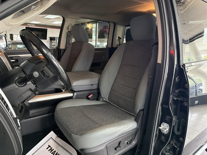 2019 RAM 1500 Classic Big Horn/CREW CAB/HEMI/4X4 - Photo 9 - Hamilton, OH 45015