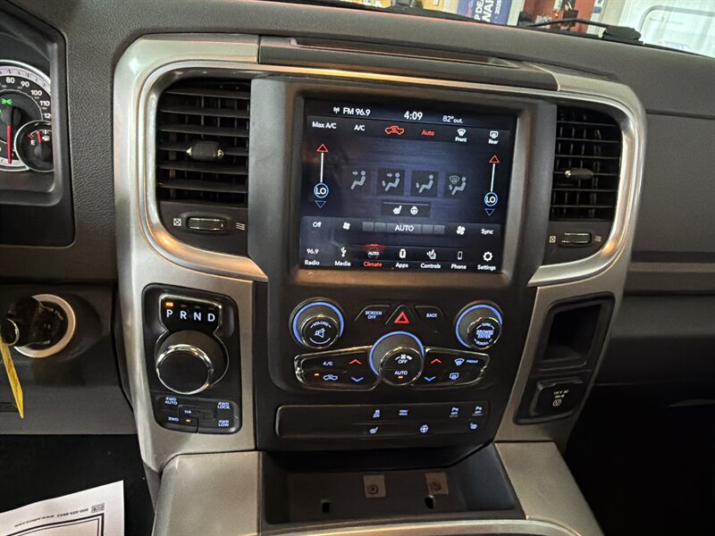 2019 RAM 1500 Classic Big Horn/CREW CAB/HEMI/4X4 - Photo 14 - Hamilton, OH 45015