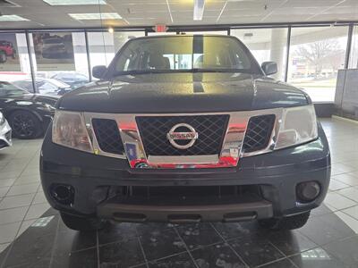 2018 Nissan Frontier SV CREW CAB4X4   - Photo 2 - Hamilton, OH 45015