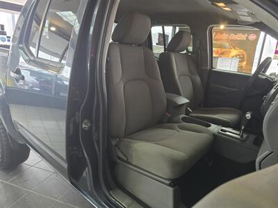 2018 Nissan Frontier SV CREW CAB4X4   - Photo 14 - Hamilton, OH 45015