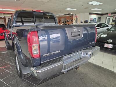 2018 Nissan Frontier SV CREW CAB4X4   - Photo 5 - Hamilton, OH 45015