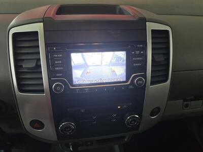2018 Nissan Frontier SV CREW CAB4X4   - Photo 19 - Hamilton, OH 45015