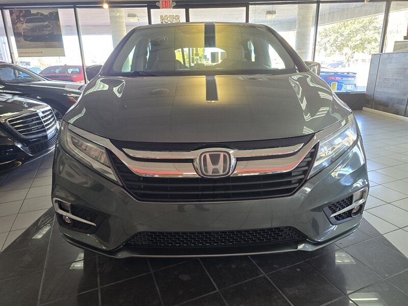 2018 Honda Odyssey Touring 4DR MINI-VAN - Photo 2 - Hamilton, OH 45015