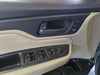 2018 Honda Odyssey Touring 4DR MINI-VAN - Photo 17 - Hamilton, OH 45015